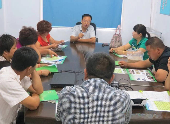 Baisheng Feed atteint une coopération stratégique avec les entreprises d'élevage pour aider le développement de la